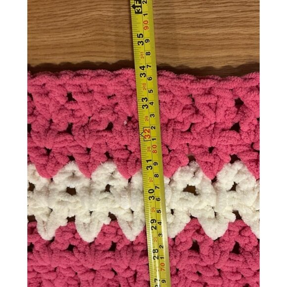 Handmade Pink & White Crocheted Baby Blanket 32 X 34" Baby Girl Gift Bernat Yarn - Picture 5 of 6